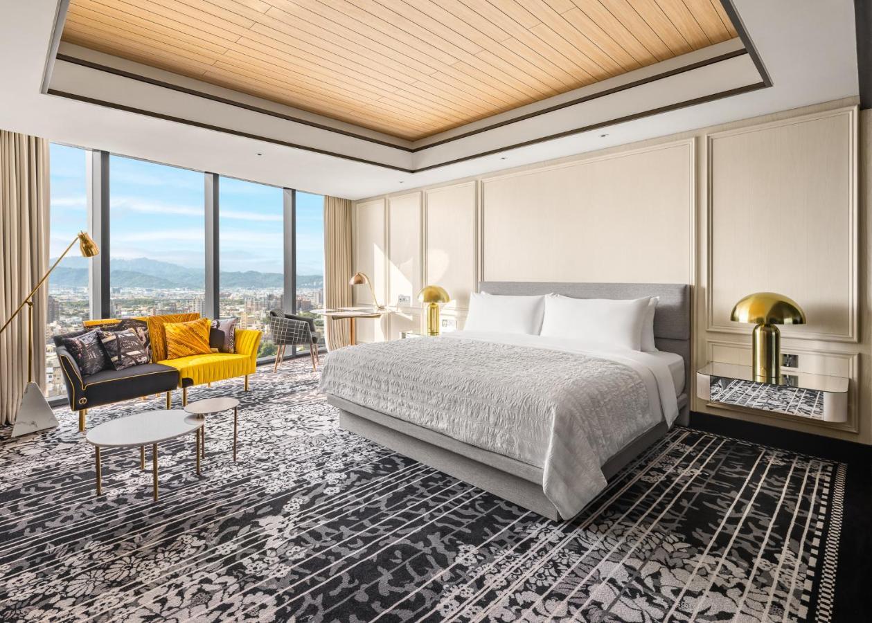 Le Meridien Taichung Luaran gambar A bedroom at the hotel