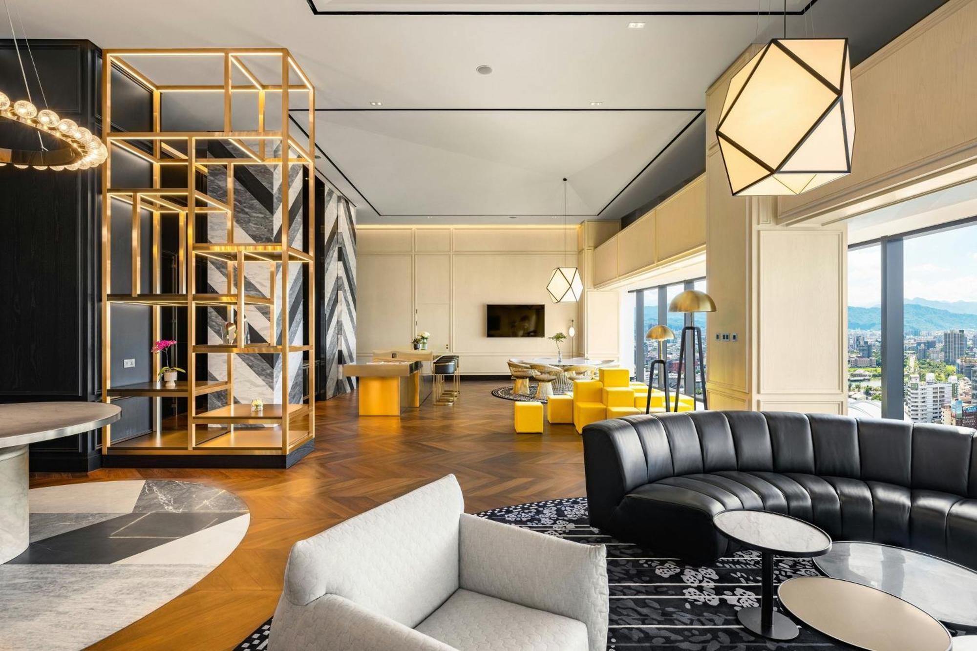 Le Meridien Taichung Luaran gambar The Club at The Westin Nanjing