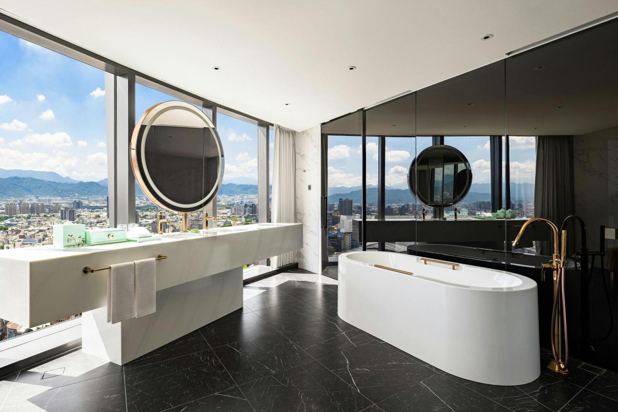 Le Meridien Taichung Luaran gambar Bathroom