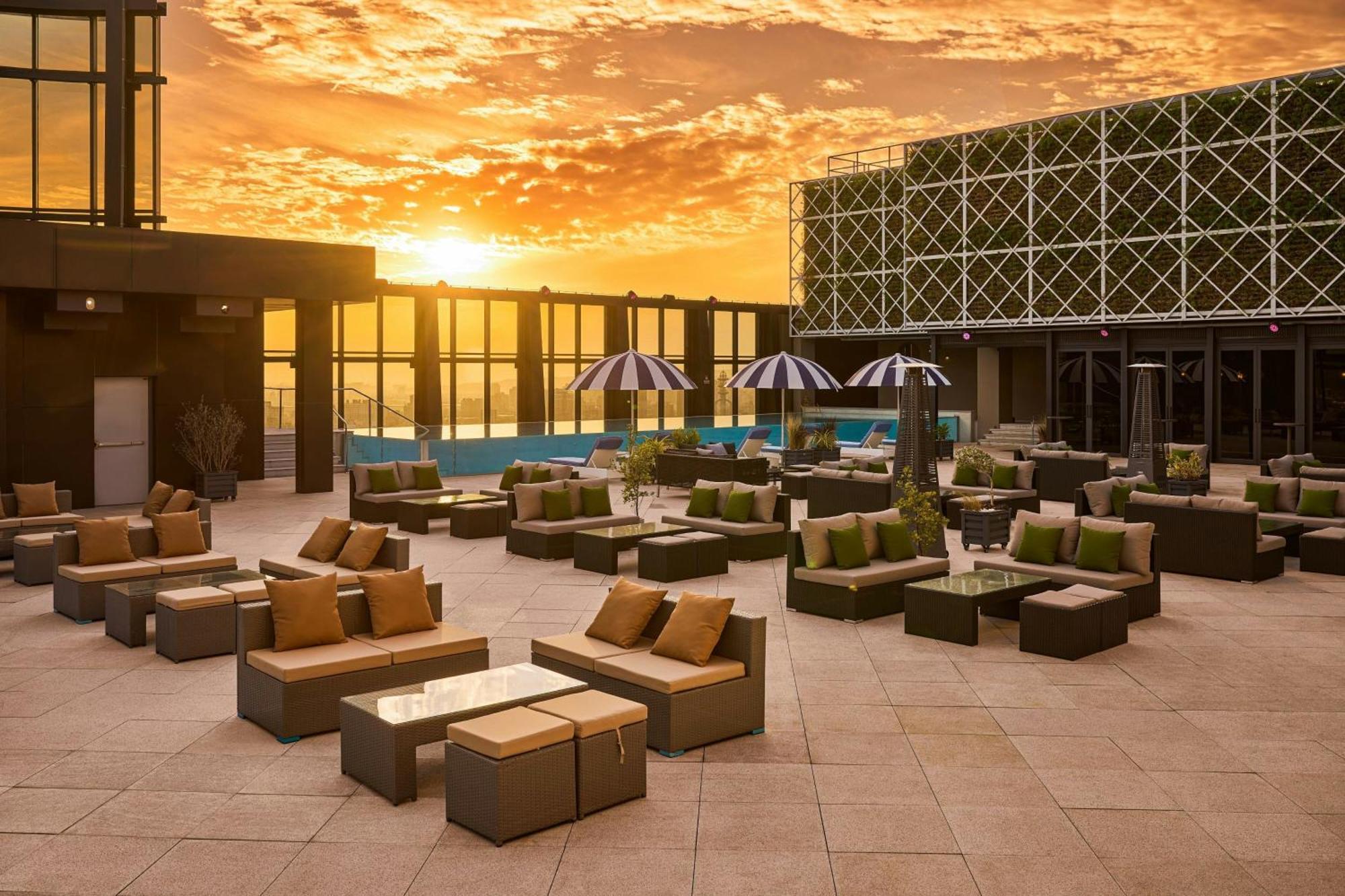 Le Meridien Taichung Luaran gambar The Sky Bar